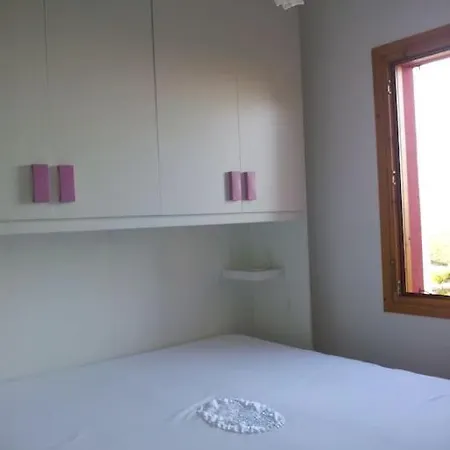 Lara Via Colombo 152 * توري دي كورساري