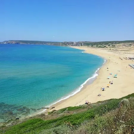 Lara Via Colombo 152